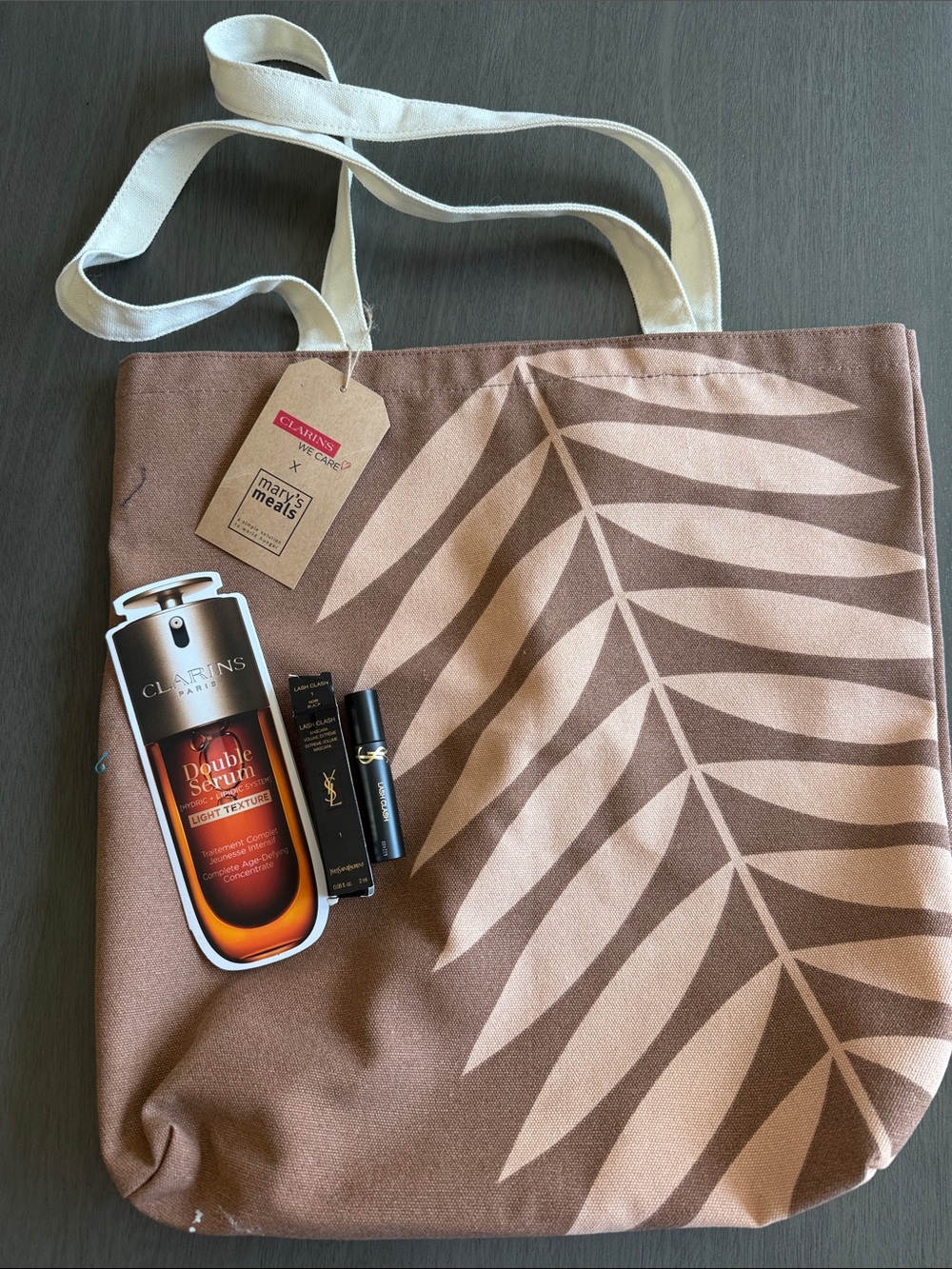 Clarins Double Serum & Black Mascara Set with Gold Accents